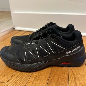 Men’s Salomon Sneakers, Size 10, Black